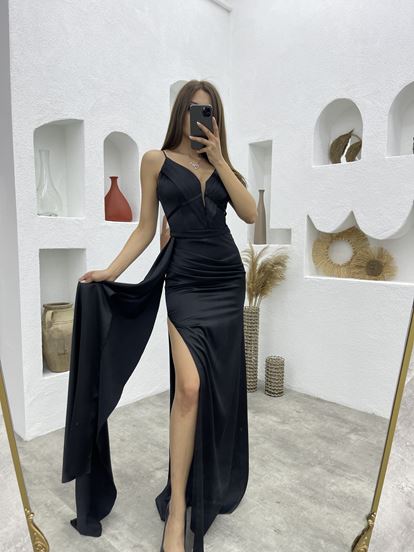 Siyah İp Askılı Kol Detay Drapeli Saten Abiye Elbise Aller