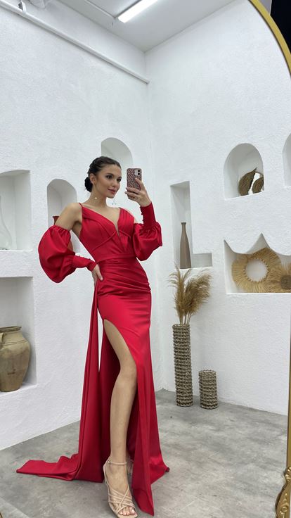 Kırmızı İp Askılı Kol Detay Drapeli Saten Abiye Elbise Aller