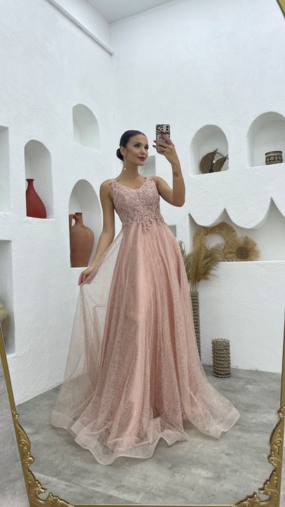 Powder Lace Detailed Tulle Evening Dress