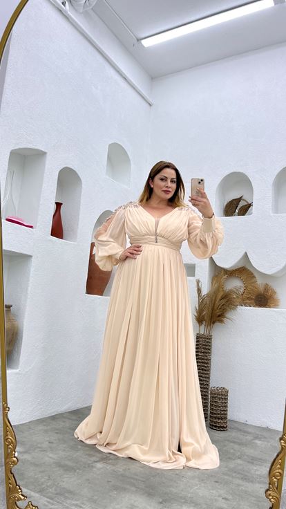 Krem Kolları İncili Şifon Büyük Beden Abiye Elbise