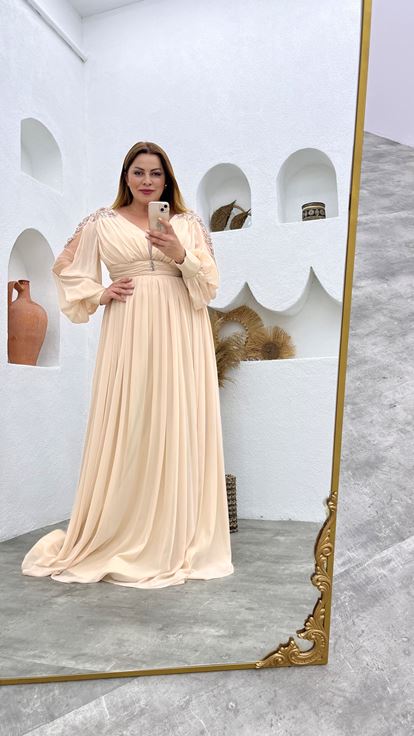 Krem Kolları İncili Şifon Büyük Beden Abiye Elbise