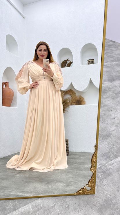 Krem Kolları İncili Şifon Büyük Beden Abiye Elbise