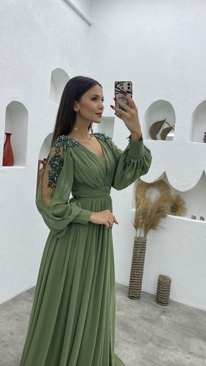 Mint Yeşili Kolları İnci Detay Şifon Abiye Elbise