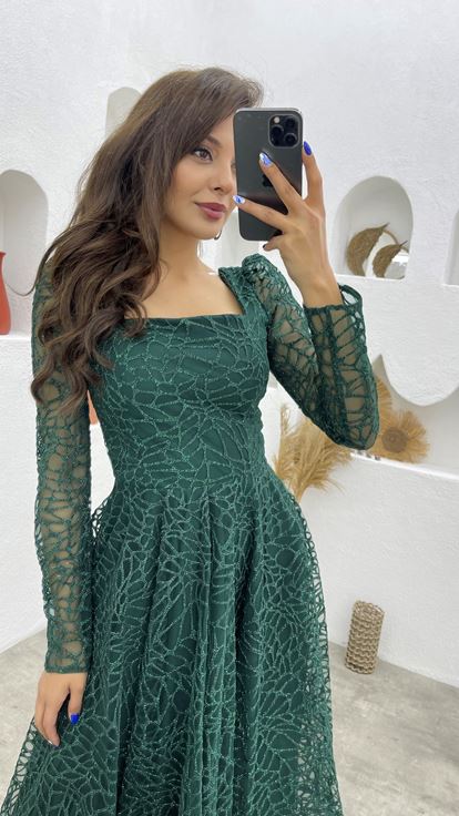Vestido de noche de tul verde brillante