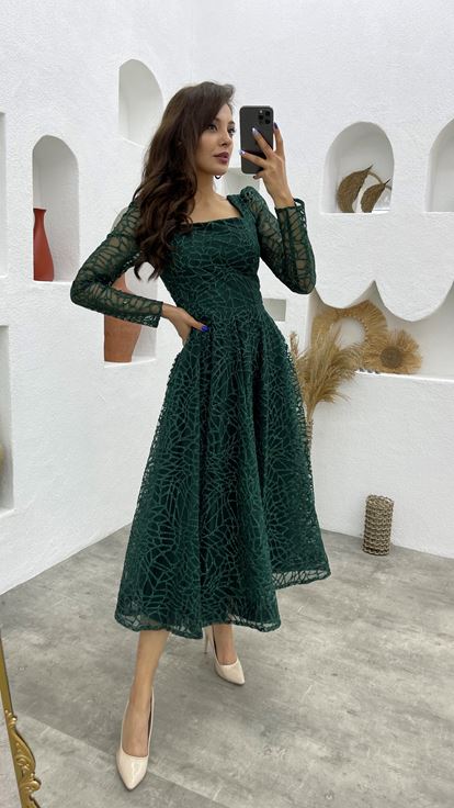 Vestido de noche de tul verde brillante