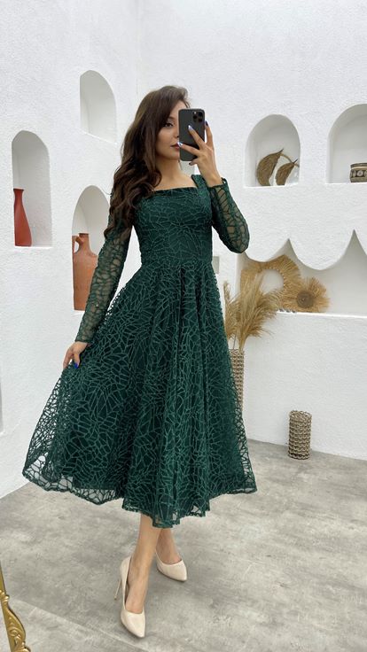 Vestido de noche de tul verde brillante