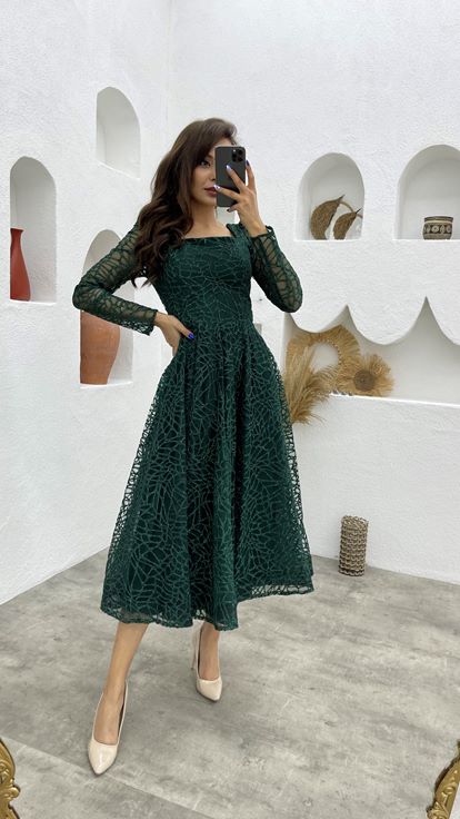 Vestido de noche de tul verde brillante