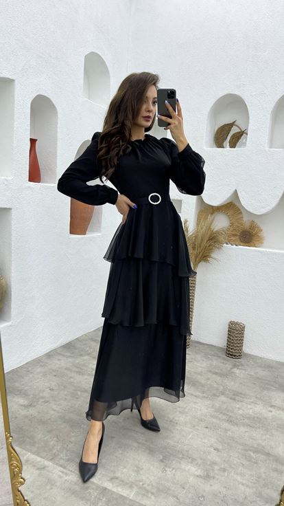 Siyah Eteği Kat Kat Kemerli Şifon Tesettür Abiye Elbise