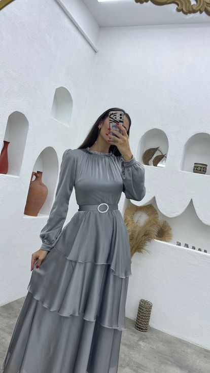 Gri Eteği Kat Kat Kemerli Sifon Tesettür  Abiye Elbise