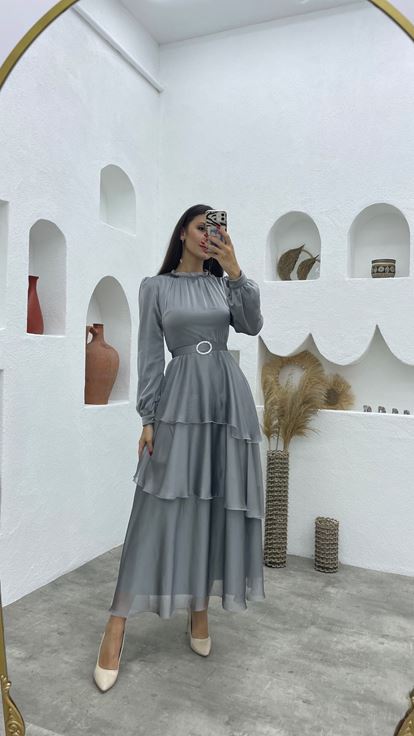 Gri Eteği Kat Kat Kemerli Sifon Tesettür  Abiye Elbise