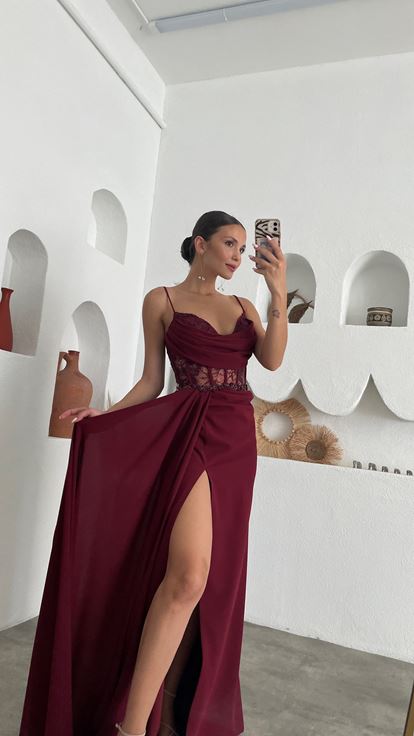 Bordo İp Askılı Büzgülü Güpürlü Abiye Elbise