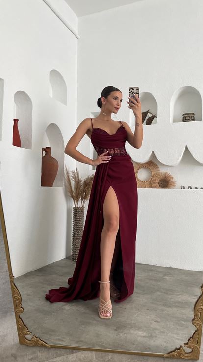 Bordo İp Askılı Büzgülü Güpürlü Abiye Elbise