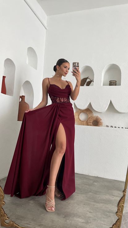 Bordo İp Askılı Büzgülü Güpürlü Abiye Elbise