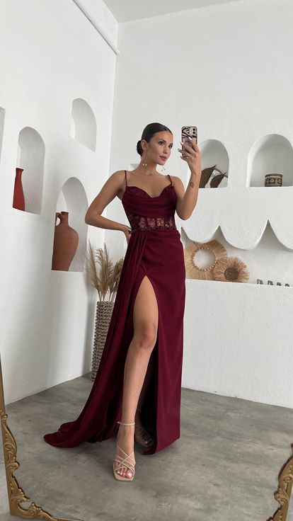 Bordo İp Askılı Büzgülü Güpürlü Abiye Elbise