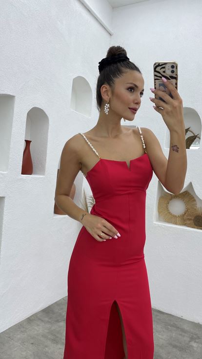 Kırmızı İnci Askılı Yırtmaçlı Abiye Elbise