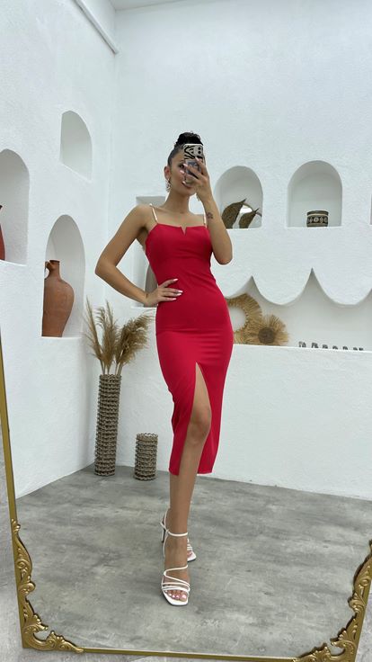 Kırmızı İnci Askılı Yırtmaçlı Abiye Elbise