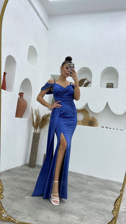 Mavi İp Askılı Yırtmaçlı Saten Abiye Elbise Aller