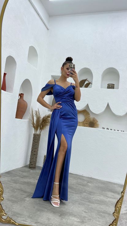 Mavi İp Askılı Yırtmaçlı Saten Abiye Elbise Aller