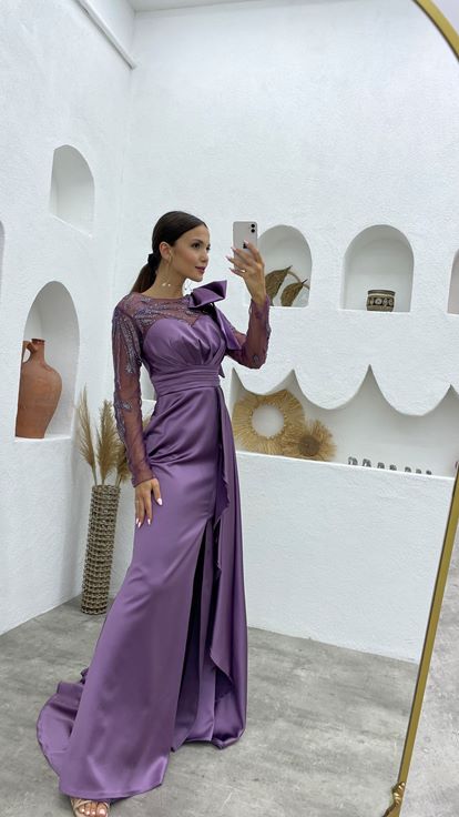 Lila Fiyonk Detay İşlemeli Saten Abiye Elbise