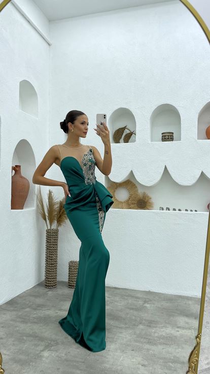 Green Transparent Tassel Detail Flywheel Satin Evening Dress