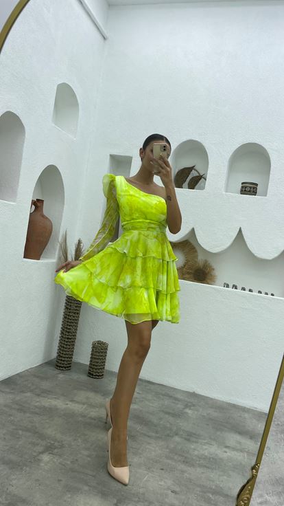 Sarı Tek Kol Eteği Kat Kat Şifon Abiye Elbise