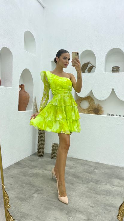 Sarı Tek Kol Eteği Kat Kat Şifon Abiye Elbise