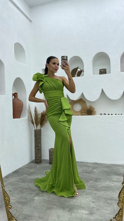 Robe de soirée à paillettes vert menthe à une épaule