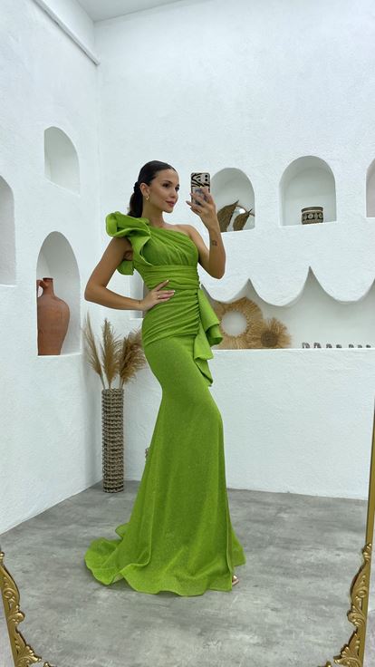 Robe de soirée à paillettes vert menthe à une épaule