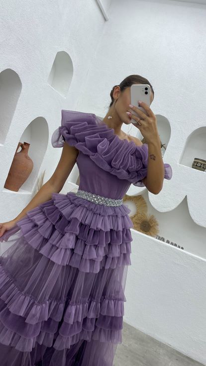 Lila Volanlı Fırfırlı Beli İşlemeli Tül Abiye Elbise