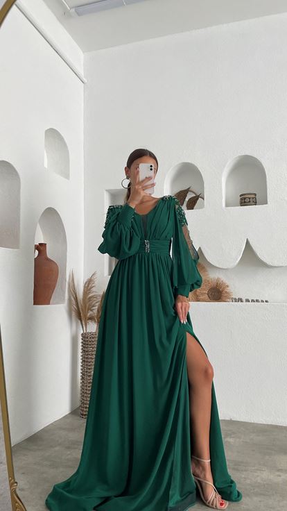 Yeşil Kolları İnci Detay Şifon Abiye Elbise