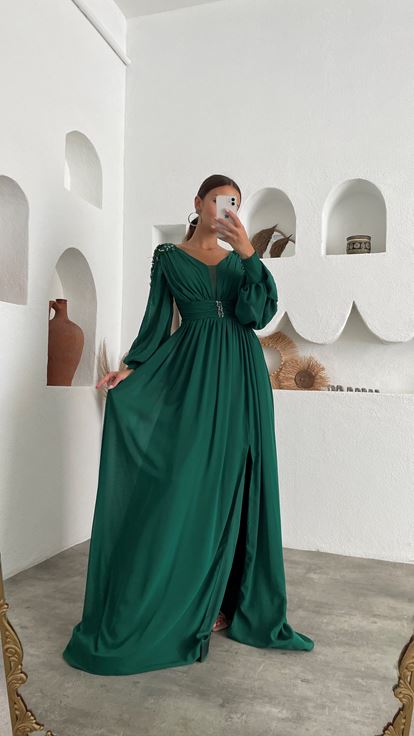 Yeşil Kolları İnci Detay Şifon Abiye Elbise