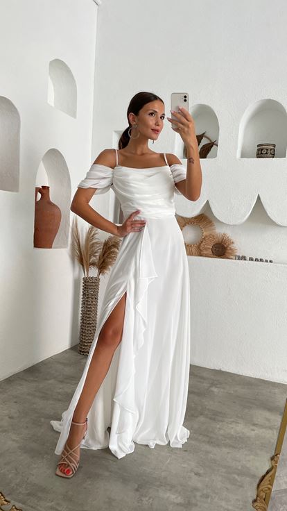 Beyaz İp Askılı İşlemeli Drapeli Şifon Abiye Elbise