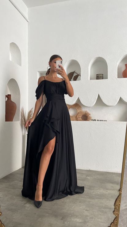 Siyah İp Askılı Drapeli Volanlı Saten Abiye Elbise