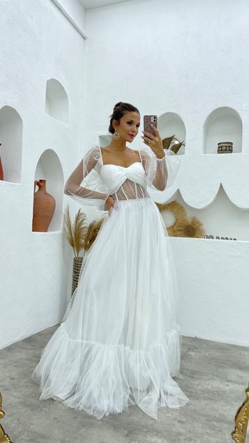 Robe de soirée à manches longues en tulle blanc
