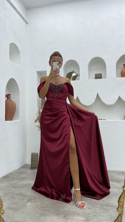 Claret Red Embroidered Detailed Cape Satin Evening Dress