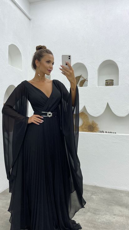 Siyah Kruvaze Yaka Kemerli Piliseli Sifon Abiye Elbise