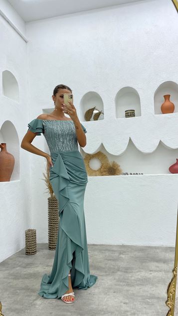 Mint Green Embroidered Detail Flywheel Satin Evening Dress