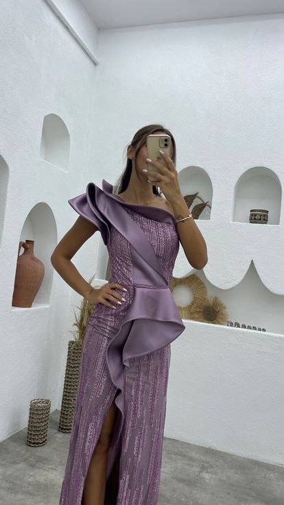 Lila Tek Omuz Volanlı Abiye Elbise