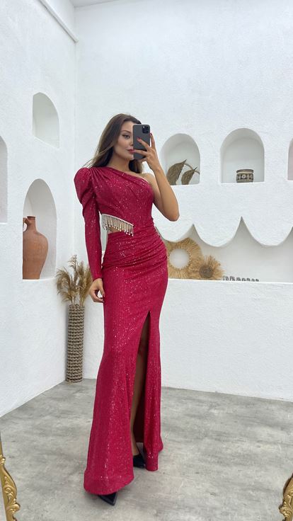 Kırmızı Tek Kol Zincirli Bel Detay Pul Payet Abiye Elbise