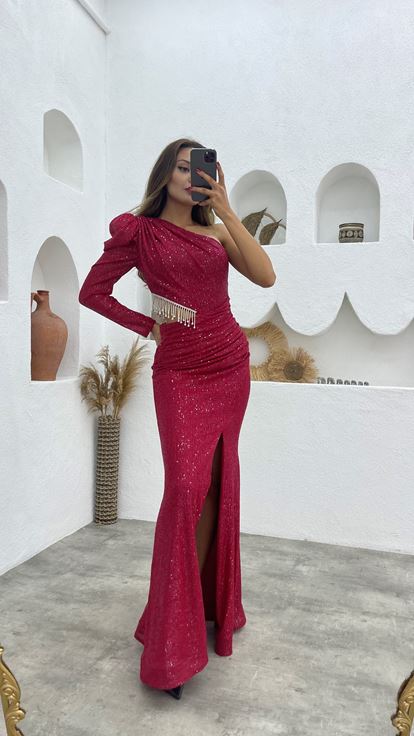 Kırmızı Tek Kol Zincirli Bel Detay Pul Payet Abiye Elbise