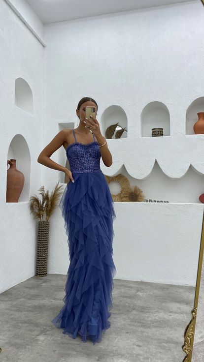 İndigo İp Askılı Üzeri İşlemeli Eteği Fırfırlı Tül Abiye Elbise