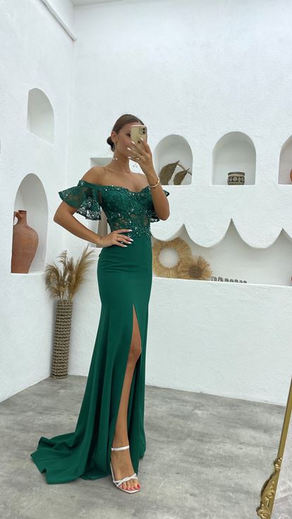 Yeşil İşlemeli Güpürlü Abiye Elbise