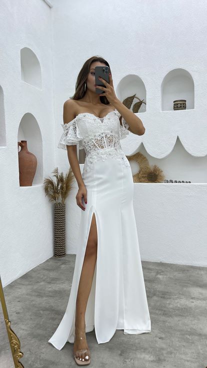 Beyaz İşlemeli Güpürlü Abiye Elbise