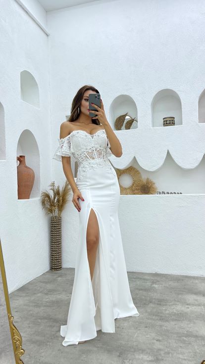 Beyaz İşlemeli Güpürlü Abiye Elbise