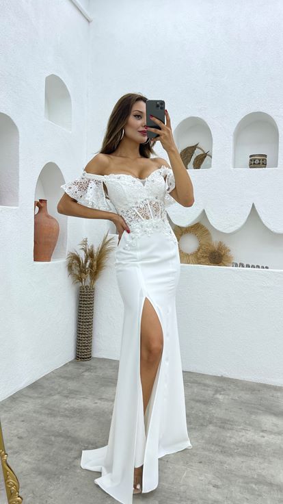 Beyaz İşlemeli Güpürlü Abiye Elbise