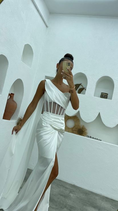 Weißes, besticktes, transparentes, detailliertes Satin-Abendkleid