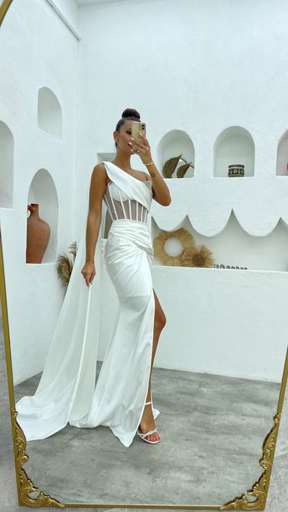 Weißes, besticktes, transparentes, detailliertes Satin-Abendkleid