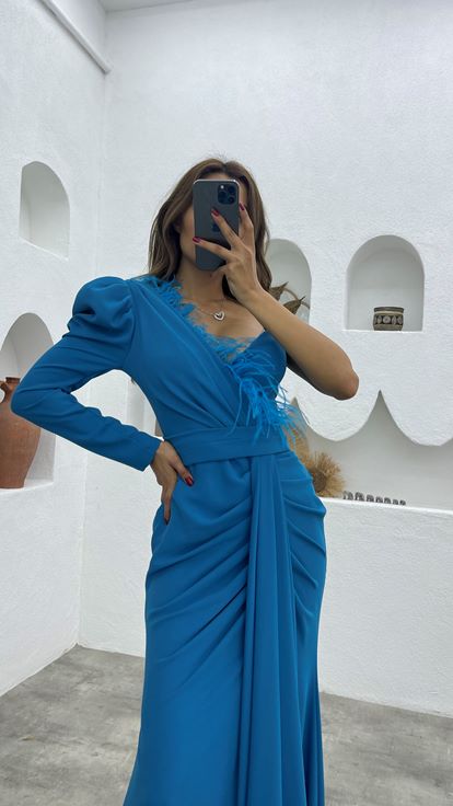 Vestido de noche turquesa con borla de una sola manga con cordón