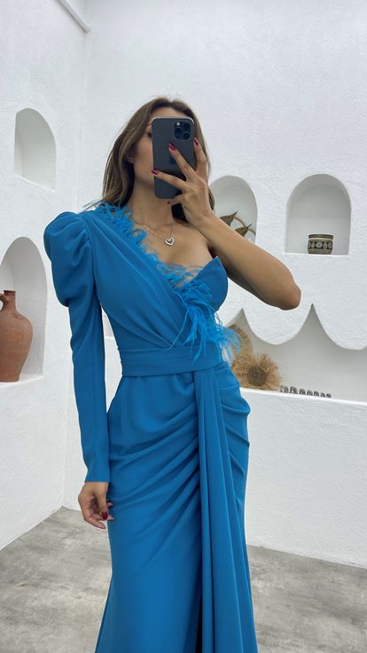 Vestido de noche turquesa con borla de una sola manga con cordón