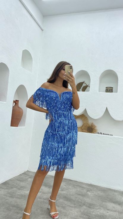 Blaues Abendkleid mit Fransen
